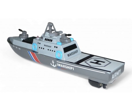 Радиоуправляемый корабль с посадочной площадкой