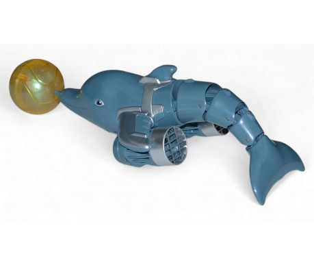 Дельфин на радиоуправлении