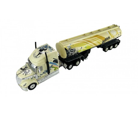 Радиоуправляемый танкер на пульте управления Rui Chuang Heavy Truck 1:32 