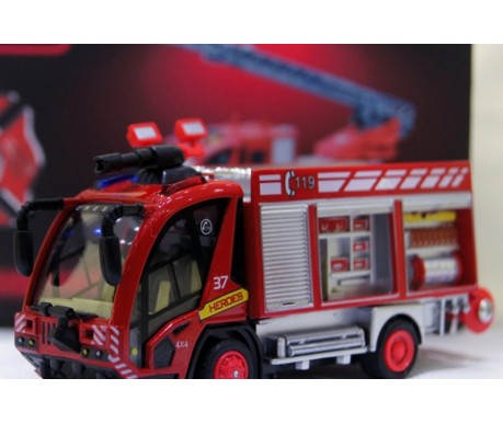 Радиоуправляемая пожарная машина City Hero 1:87